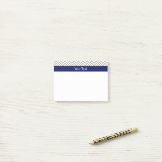Gray SLg Zickzack Navy Name Monogram Post-it Klebezettel (Auf Schreibtisch)