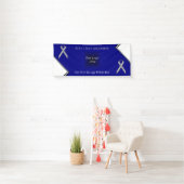 Gray Standard Ribbon von Kenneth Yoncich Banner (Insitu)