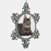 Gray Tabby Cat Schneeflocken Zinn-Ornament (Links)