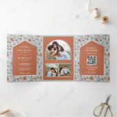 Gray Terrazzo Tile Terracotta Arch QR Hochzeit Dreifach Gefaltete Einladung (Innenseite)