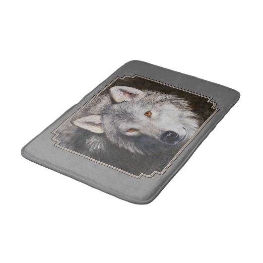 Gray Timber Wolf Face Portrait Badematte (Schrägansicht)