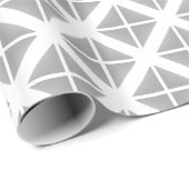 Gray Trendy Triangle Pattern Geschenkpapier (Rolleneckpunkt)