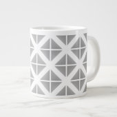 Gray Trendy Triangle Pattern Jumbo-Tasse (Vorderseite Rechts)