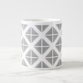 Gray Trendy Triangle Pattern Jumbo-Tasse (Vorderseite)