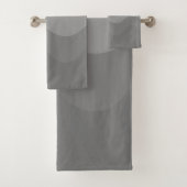 Gray Wavey Stripe Modern Badhandtuch Set (Insitu)
