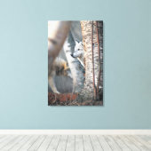 Gray Wolf Behind Tree Leinwanddruck (Insitu (Holzboden))