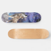 Gray Wolf Howling auf dem Mond Skate Deck Skateboard (Horizontal)