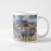 Gray Wolves Familienreise Jumbo-Tasse (Rechts)
