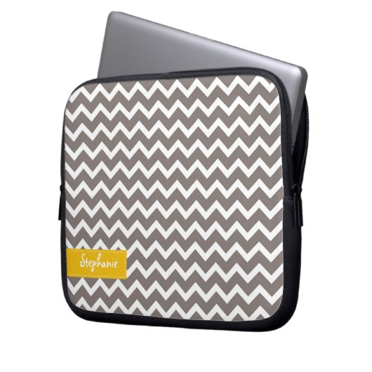 Gray Zig Zag Chevrons Pattern Laptopschutzhülle (Vorderseite Links)