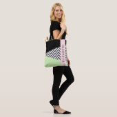 Gray Zigzag, grau Zickzack, Mint, Ihr Name Tasche (Am Model)