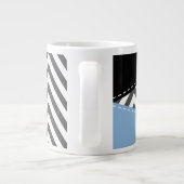Gray Zigzag, grau Zickzack, Zigzag Muster, blau Jumbo-Tasse (Rückseite)