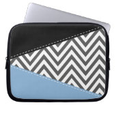 Gray Zigzag, grau Zickzack, Zigzag Muster, blau Laptopschutzhülle (Vorderseite)