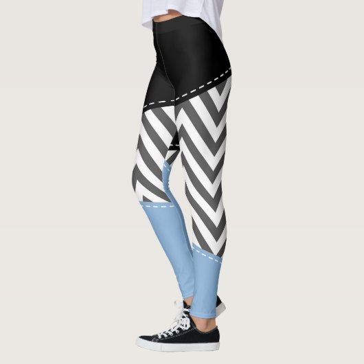 Gray Zigzag, grau Zickzack, Zigzag Muster, blau Leggings (Links)