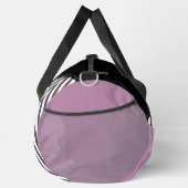 Gray Zigzag, grau Zickzack, Zigzag Muster, Lila Duffle Bag (Rechts)
