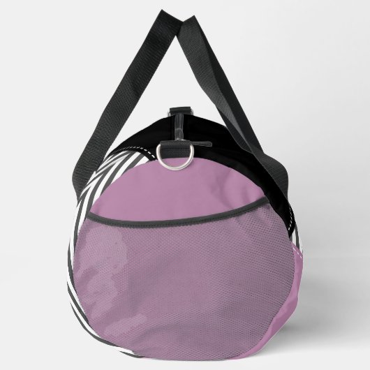 Gray Zigzag, grau Zickzack, Zigzag Muster, Lila Duffle Bag (Rechts)