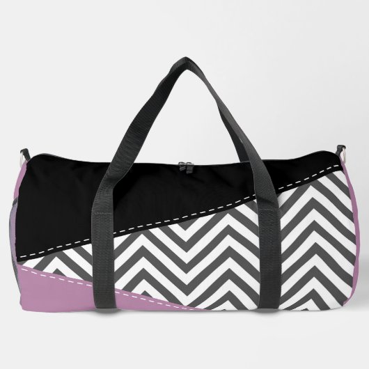 Gray Zigzag, grau Zickzack, Zigzag Muster, Lila Duffle Bag (Rückseite)