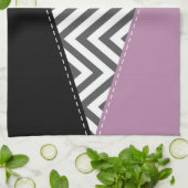Gray Zigzag, grau Zickzack, Zigzag Muster, Lila Geschirrtuch (Gefaltet)