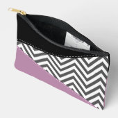 Gray Zigzag, grau Zickzack, Zigzag Muster, Lila Zubehörtasche (Offen)