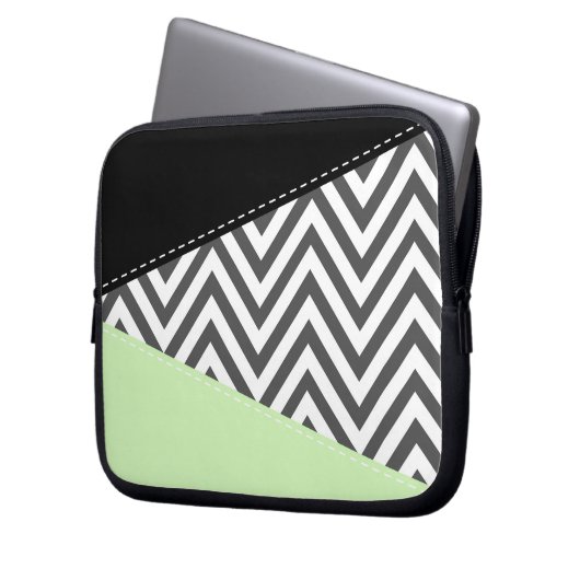 Gray Zigzag, grau Zickzack, Zigzag Muster, Minze Laptopschutzhülle (Vorderseite Links)