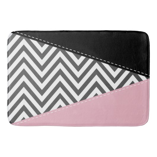 Gray Zigzag, Gray Chevron, Zigzag Pattern, Pink Badematte (Vorderseite)