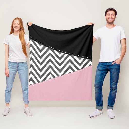 Gray Zigzag, Gray Chevron, Zigzag Pattern, Pink Fleecedecke (Beispiel)