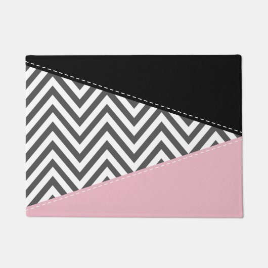 Gray Zigzag, Gray Chevron, Zigzag Pattern, Pink Fußmatte (Vorderseite)