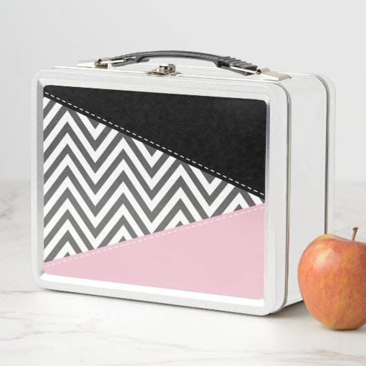 Gray Zigzag, Gray Chevron, Zigzag Pattern, Pink Metall Brotdose (Beispiel)