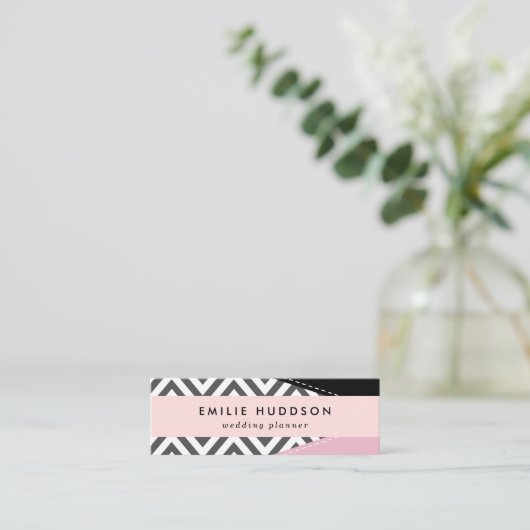 Gray Zigzag, Gray Chevron, Zigzag Pattern, Pink Mini Visitenkarte (Stehend Vorderseite)