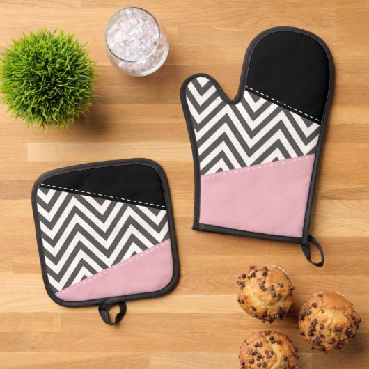 Gray Zigzag, Gray Chevron, Zigzag Pattern, Pink Ofenhandschuh & Topflappen-Set (Oben Unten)