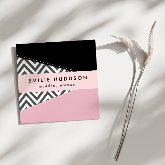 Gray Zigzag, Gray Chevron, Zigzag Pattern, Pink Quadratische Visitenkarte