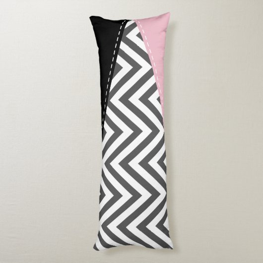 Gray Zigzag, Gray Chevron, Zigzag Pattern, Pink Seitenschläferkissen (Rückseite (Vertikal))