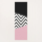 Gray Zigzag, Gray Chevron, Zigzag Pattern, Pink Yogamatte (Rückseite)