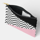 Gray Zigzag, Gray Chevron, Zigzag Pattern, Pink Zubehörtasche (Offen)