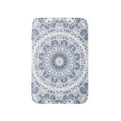 Grayish Blue Floral Mandala Badematte (Vorderseite Vertikal)