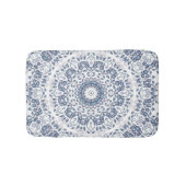 Grayish Blue Floral Mandala Badematte (Vorderseite)