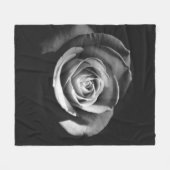 GRAYSCALE FOTO DER ROSE FLEECEDECKE (Vorderseite (Horizontal))