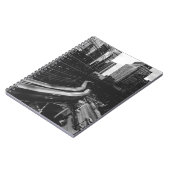 GRAYSCALE FOTO DER STADT NOTIZBLOCK (Linke Seite)