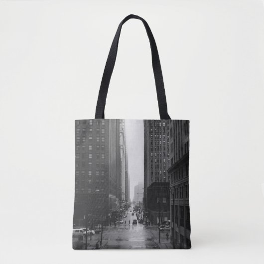 GRAYSCALE FOTO DER STADTSTRASSE TASCHE (Vorderseite)
