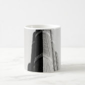 GRAYSCALE FOTO HOCHRANGIGES GEBÄUDE KAFFEETASSE (Mittel)
