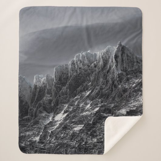 GRAYSCALE FOTOGRAFIE DES BERGES SHERPADECKE (Vorderseite)