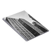 GRAYSCALE-FOTOGRAFIE MIT NIEDRIGEM WINKEL NOTIZBLOCK (Rechte Seite)