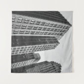 GRAYSCALE-FOTOGRAFIE MIT NIEDRIGEM WINKEL WANDTEPPICH (Vorderseite (Horizontal))