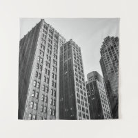 GRAYSCALE-FOTOGRAFIE MIT NIEDRIGEM WINKEL