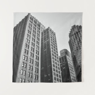 GRAYSCALE-FOTOGRAFIE MIT NIEDRIGEM WINKEL WANDTEPPICH
