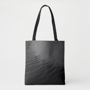 GRAYSCALE FOTOGRAFIE VON SAND TASCHE