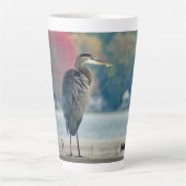Great Blue Heron on Dock Latte Tasse (Vorderseite)