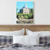 Great Captain Island Lighthouse CT Wrapped Canvas Leinwanddruck (Insitu (Schlafzimmer))