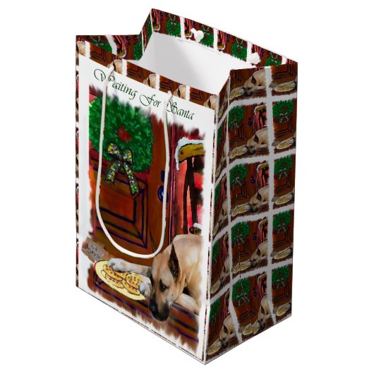 Great Dane (Fawn) Christmas Mittlere Geschenktüte (Vorderseite Schrägansicht)