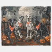 Great Dane Halloween Spooky Fleecedecke (Vorderseite (Horizontal))