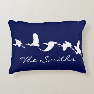 Great Egrets in Flight (Choose background color) Dekokissen